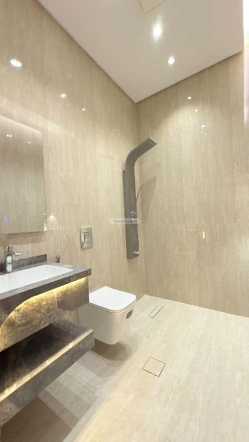 شقة 5 غرف في النزهة 1