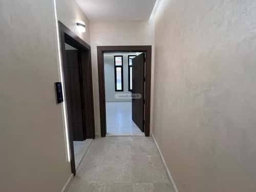 شقة 4 غرف في الروضة 11