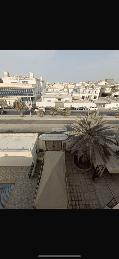 8 bedroom villa in Al Khalidiyyah 16
