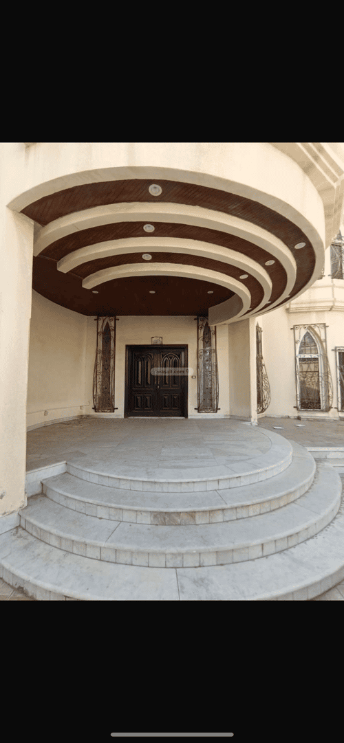 8 bedroom villa in Al Khalidiyyah 7