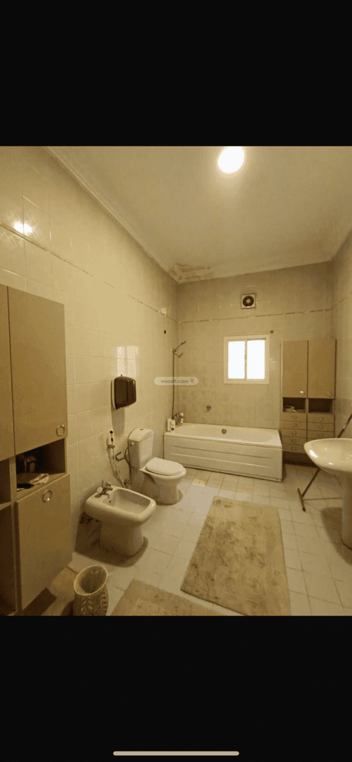 8 bedroom villa in Al Khalidiyyah 8