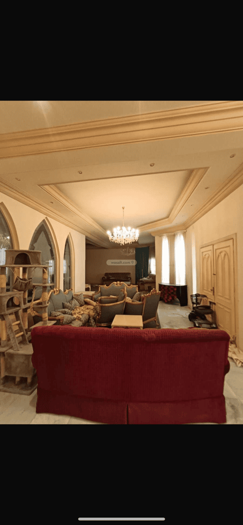 8 bedroom villa in Al Khalidiyyah 10