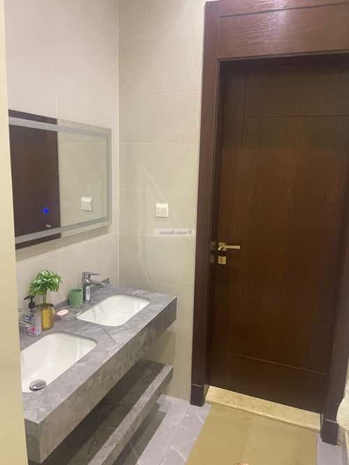 8 bedroom villa in Az Zomorod 4