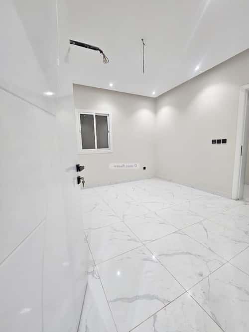 3 bedroom apartment in Mishrifah 4