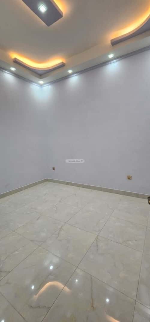 4 bedroom apartment in Al Rabwa 1