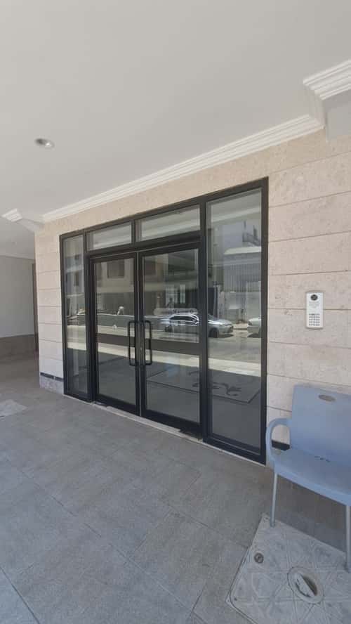 4 bedroom apartment in Al Salamah 8