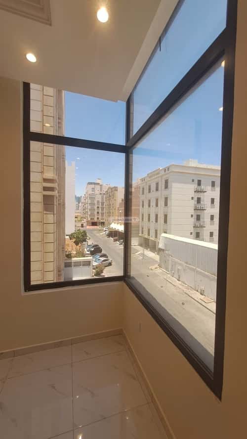 4 bedroom apartment in Al Salamah 9