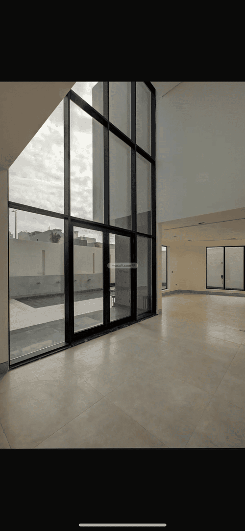 6 bedroom villa in Az Zomorod 8