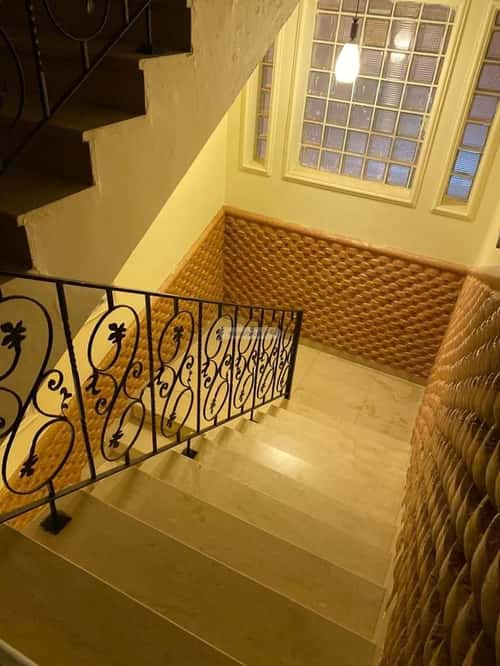 6 bedroom villa in Al Rabwa 4