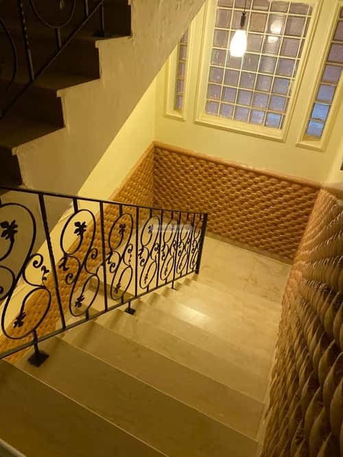 6 bedroom villa in Al Rabwa 18