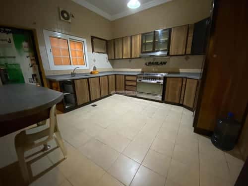 6 bedroom villa in Al Rabwa 10