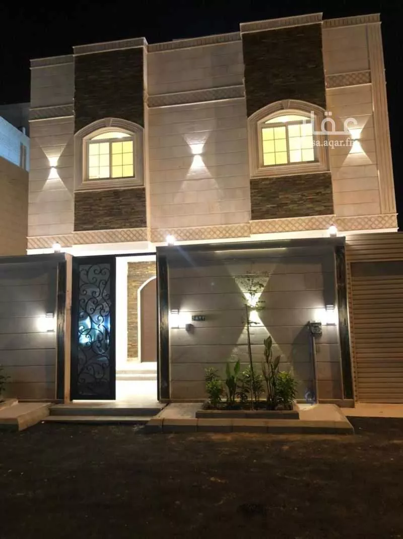 8 bedroom villa in Al Yaqout 2