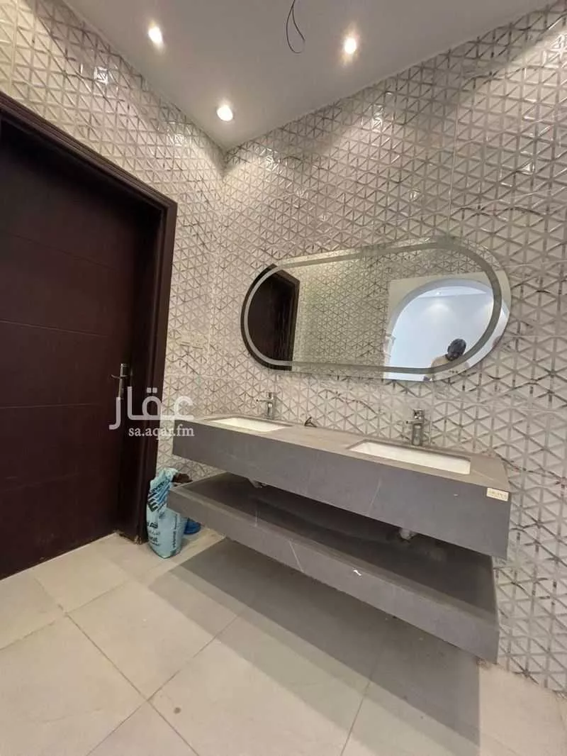 8 bedroom villa in Al Yaqout 17