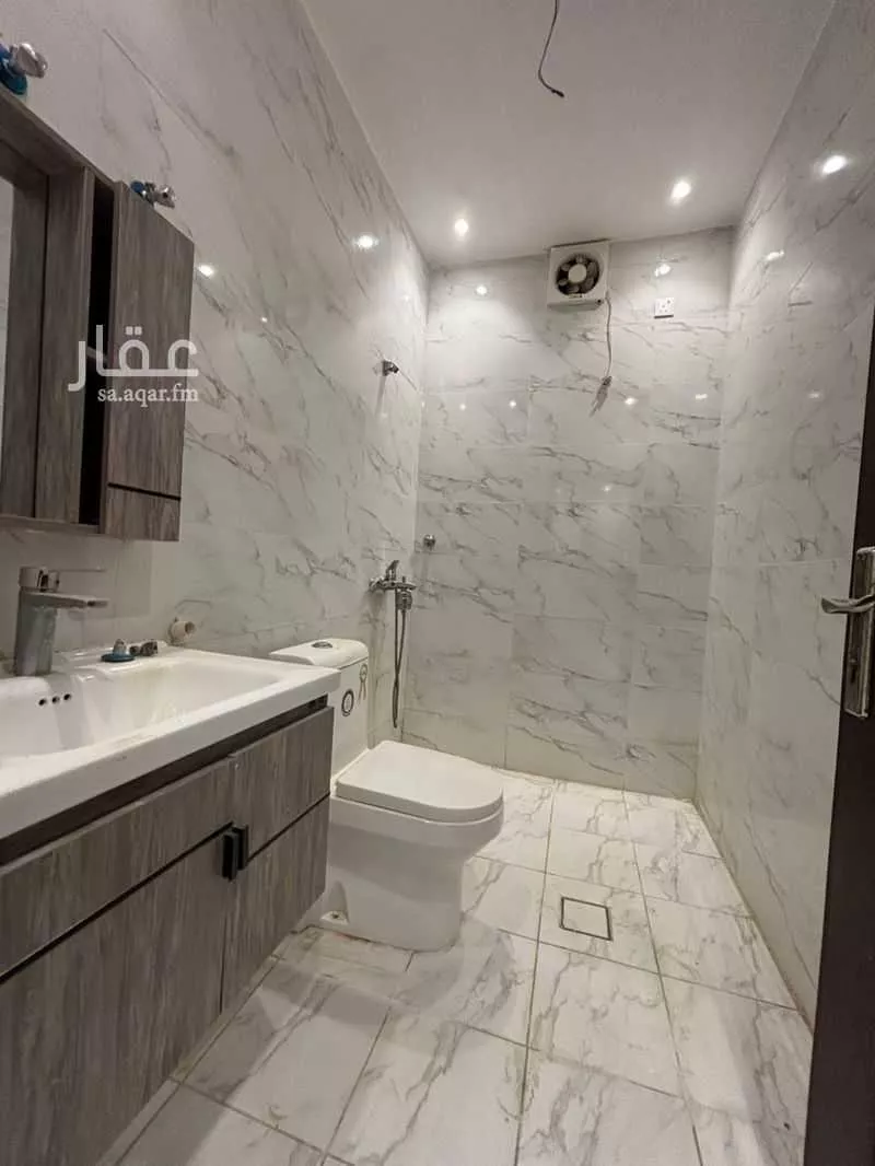 8 bedroom villa in Al Yaqout 25