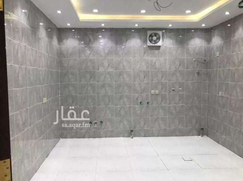 8 bedroom villa in Al Yaqout 9