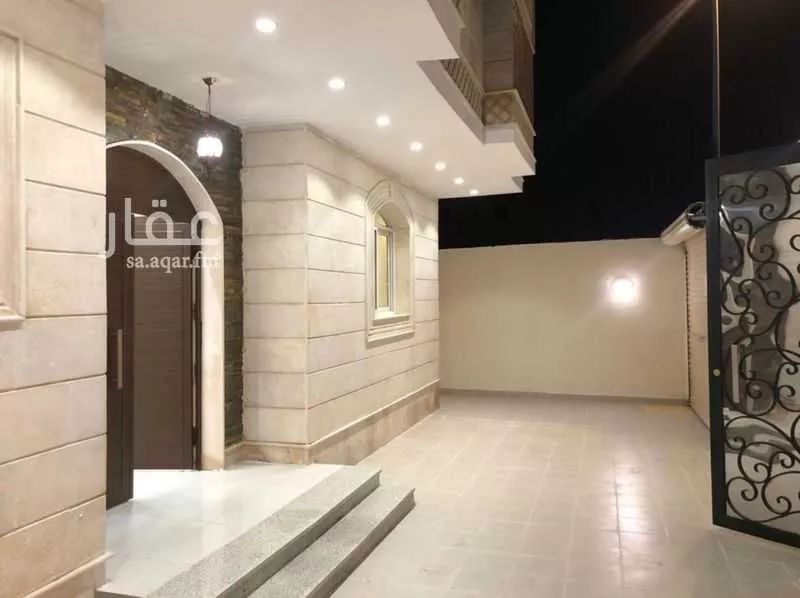 8 bedroom villa in Al Yaqout 10