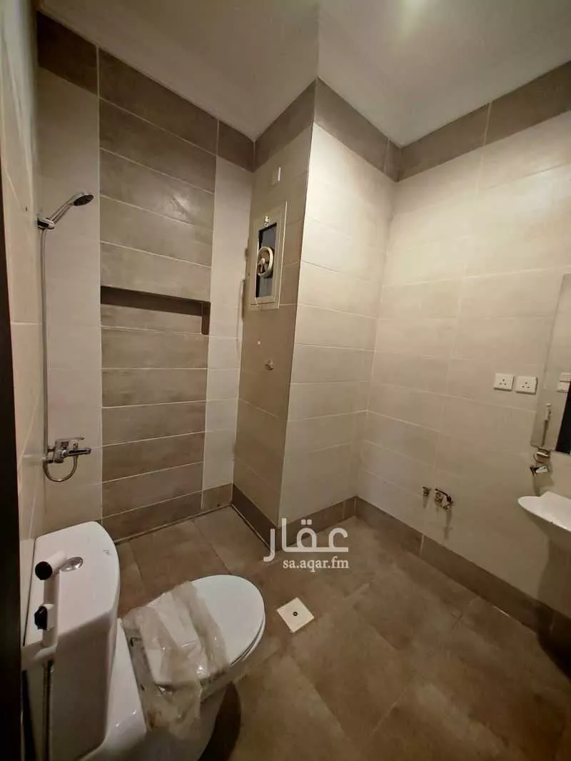 32 bedroom building in Al Yaqout, Jeddah 9