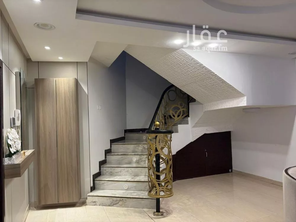 10 bedroom villa in Al Rimal 3