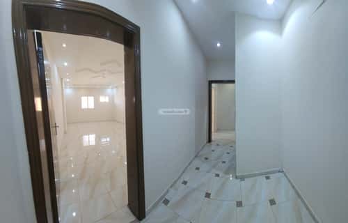 5 bedroom apartment in King Fahd 4