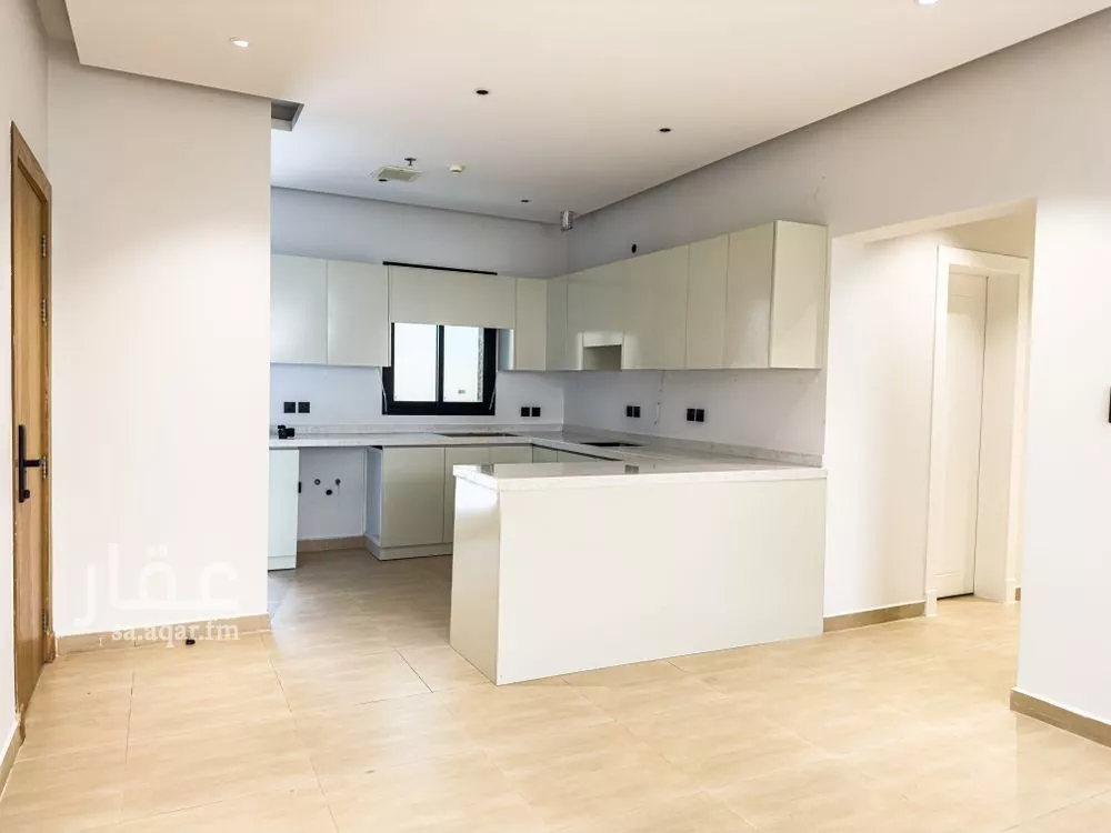 2 bedroom apartment in Al Rawdah 4