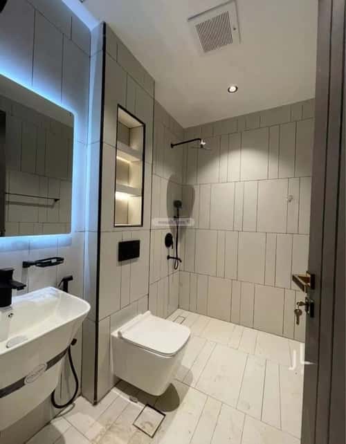 4 bedroom apartment in Batha Quraysh 13