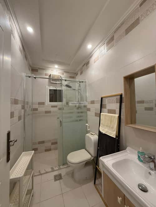 5 bedroom apartment in Al Ukayshiyyah 4