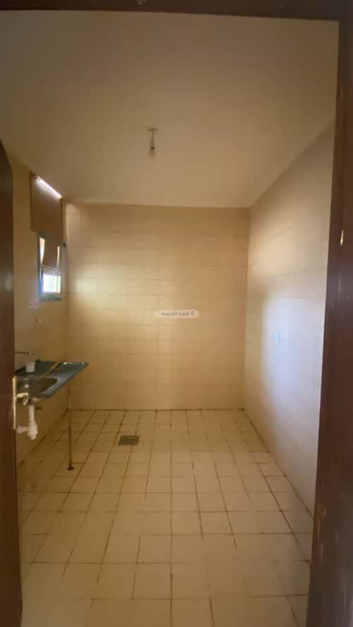 5 bedroom apartment in Umm Al Joud 15