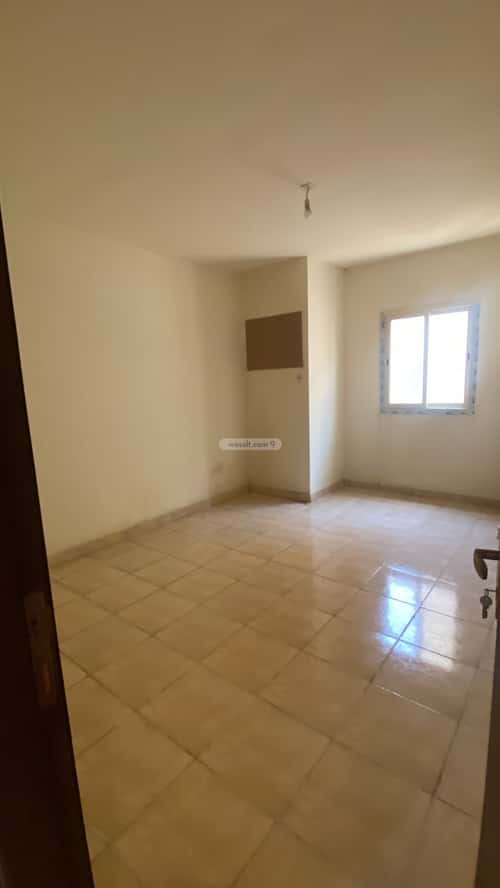 5 bedroom apartment in Umm Al Joud 4