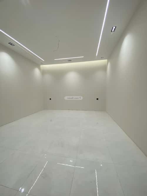 4 bedroom apartment in Al Sharayea 1