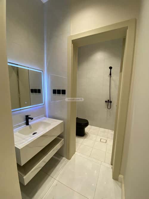 6 bedroom apartment in Al Sharayea 10