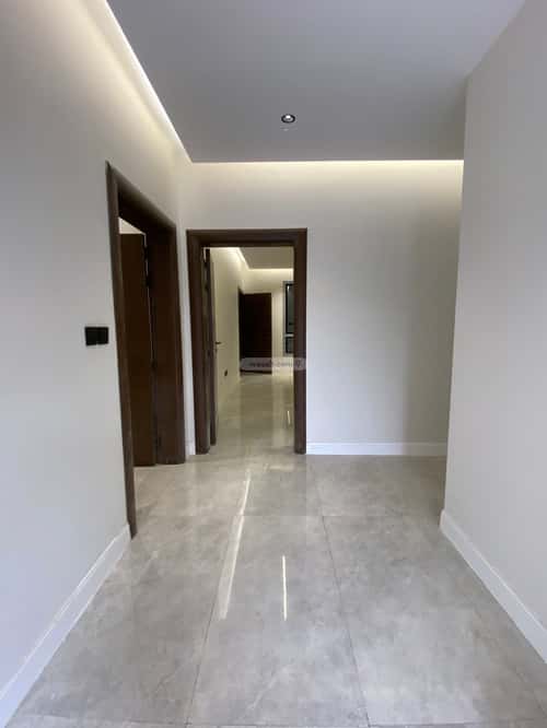 8 bedroom villa in Al Ukayshiyyah 4