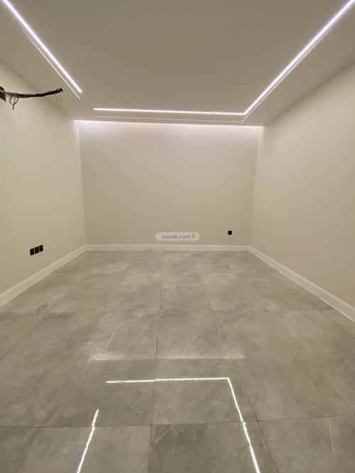 8 bedroom villa in Al Ukayshiyyah 13