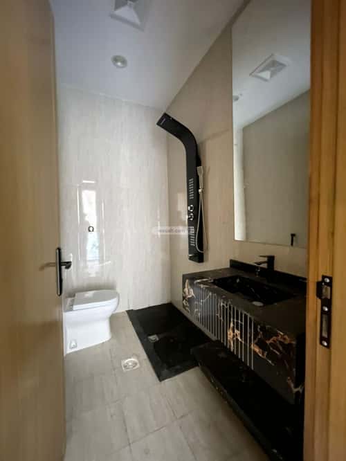 6 bedroom villa in Al Ukayshiyyah 5