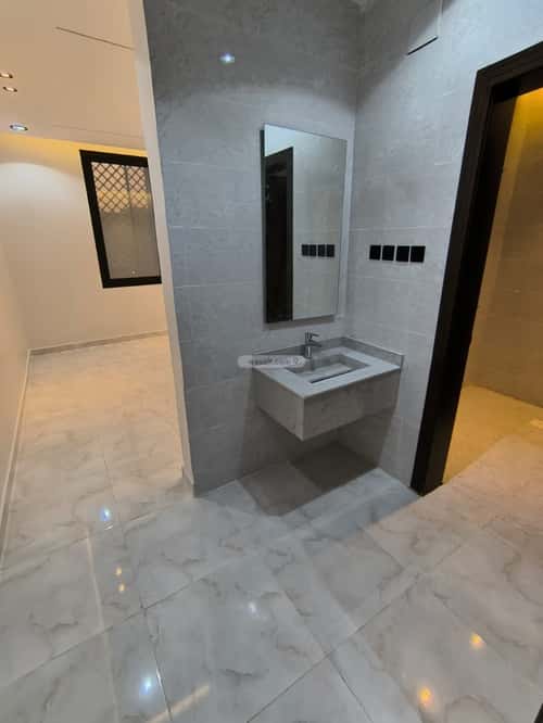 6 bedroom villa in Al Ukayshiyyah 2