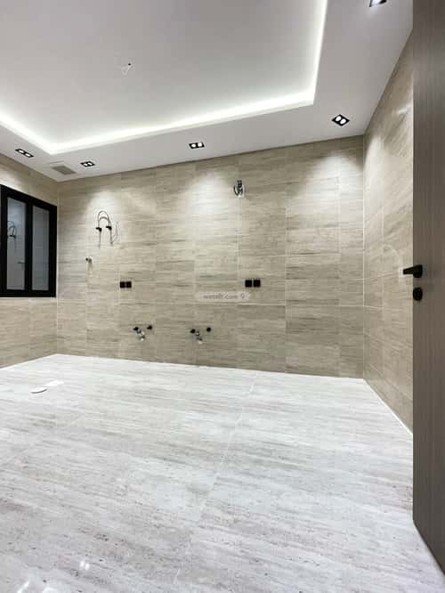 9 bedroom villa in Al Qashashiyah Al Jadid 8