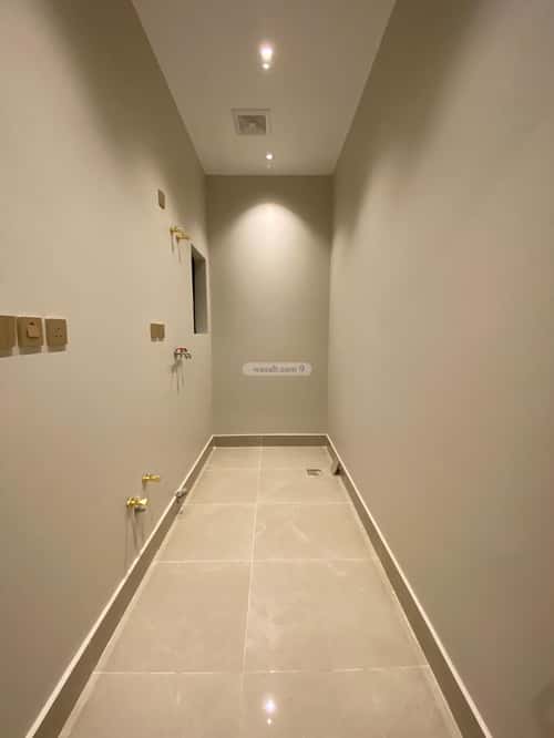 8 bedroom villa in Al Awali 3