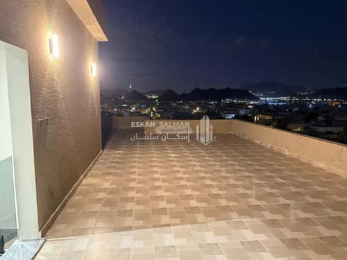 8 bedroom villa in Al Awali 19