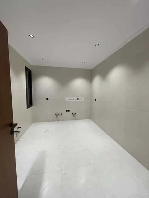 5 bedroom apartment in Batha Quraysh 10