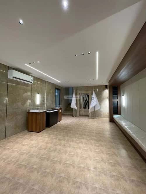 4 bedroom apartment in Batha Quraysh 9