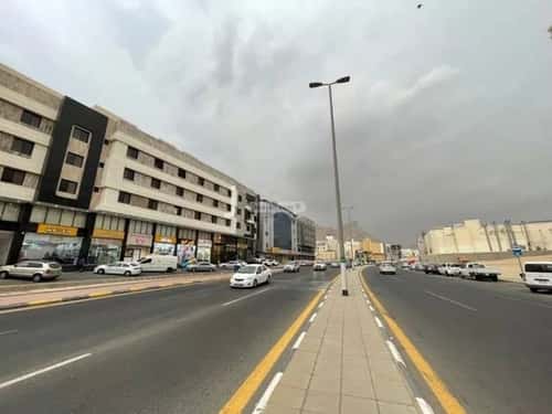 5 bedroom apartment in Batha Quraysh 2