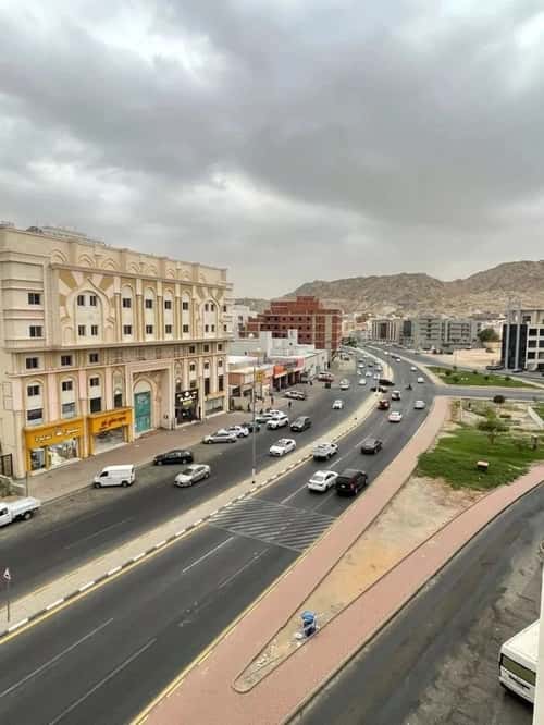 شقة 5 غرف في بطحاء قريش 4