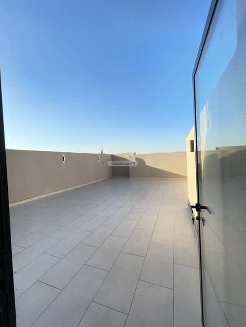 8 bedroom villa in Al Ukayshiyyah 1