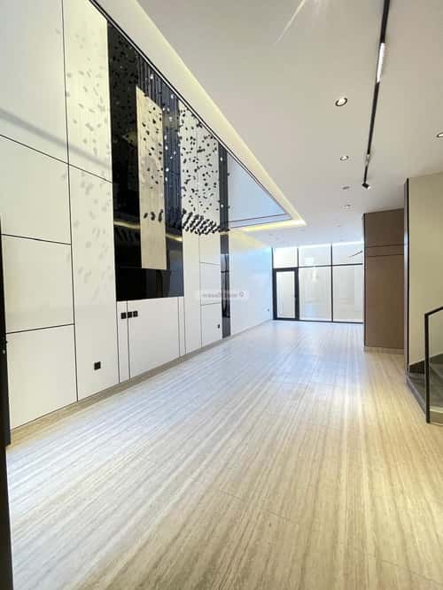 8 bedroom villa in Al Ukayshiyyah 2