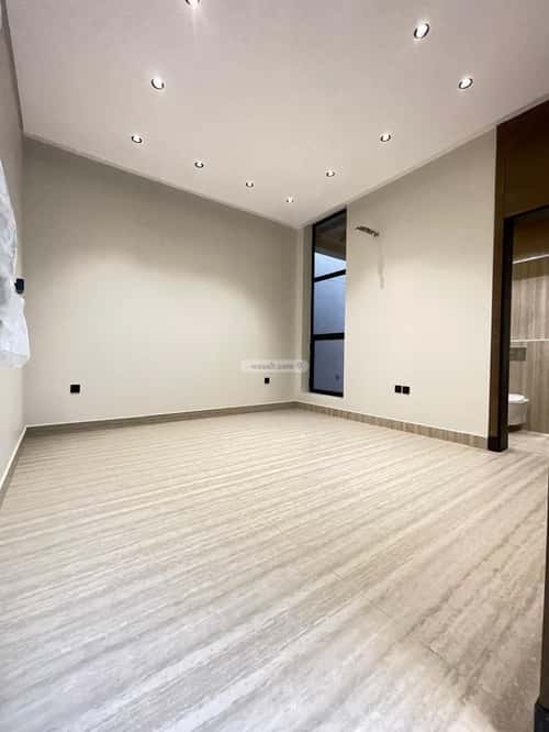 8 bedroom villa in Al Ukayshiyyah 5