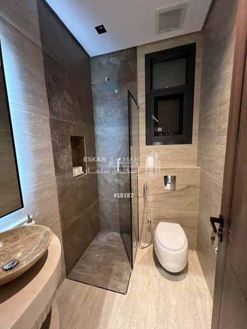 5 bedroom apartment in Al Shawqiyyah 3