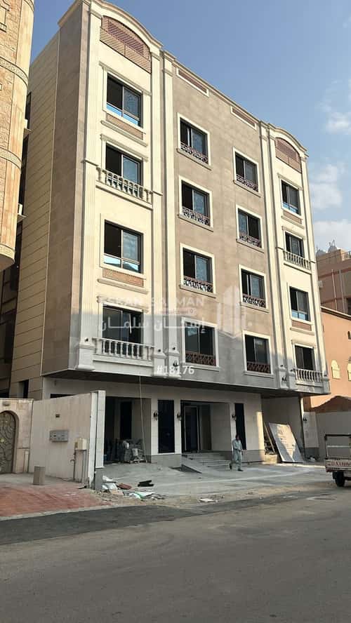 5 bedroom apartment in Al Shawqiyyah 7