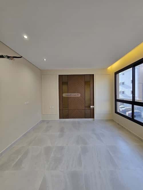 6 bedroom apartment in Al Sharayea 4