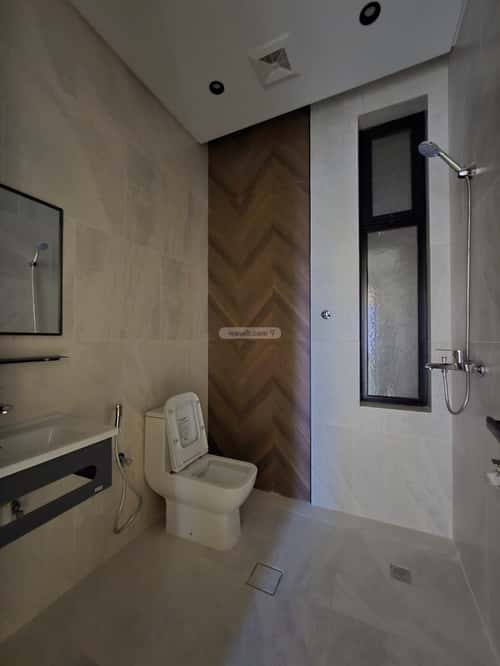 6 bedroom apartment in Al Sharayea 9