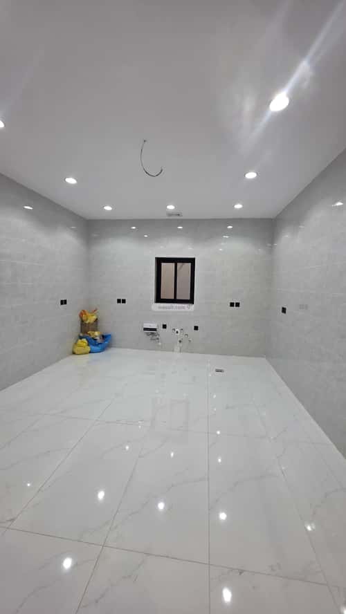 8 bedroom villa in Al Shamiyah Al Jadid 9