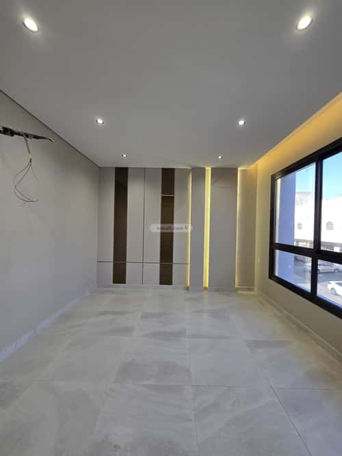 6 bedroom apartment in Al Sharayea 13